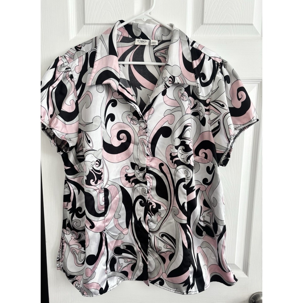 CATO Womans 22/24 Blouse Button Up Pink Gray Black Button V-Neck Printed S/S
